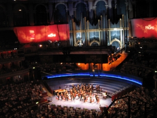 ¥í¥¤¥ä¥ë¡¦¥¢¥ë¥Ð¡¼¥È¡¦¥Û¡¼¥ëÆâÉô