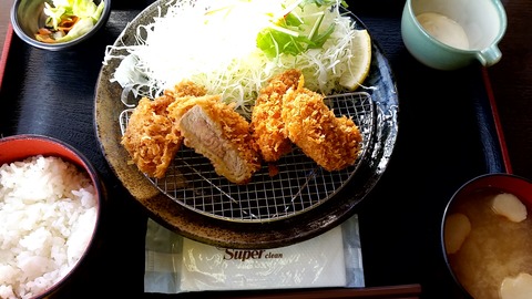 カキフライ定食とんかつあけと