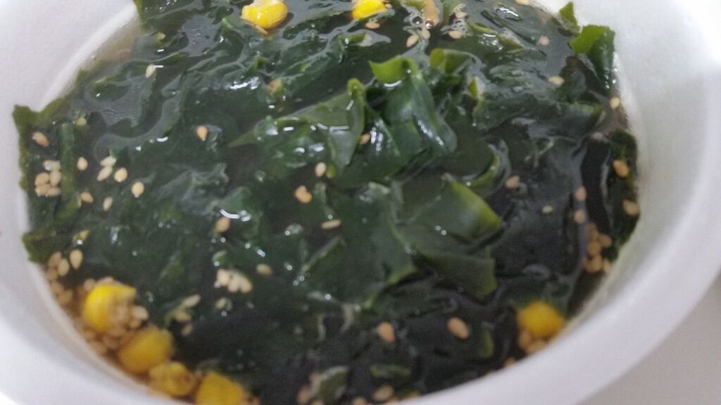 新商品わかめの沼 わかめラー まさかの麺なし ごま しょうゆ ファミマで発見 ぴんくぴっぐ備忘録 岩手盛岡生活ブログ 新商品わかめの沼 わかめラー まさかの麺なし ごま しょうゆ ファミマで発見 ぴんくぴっぐ備忘録 岩手盛岡生活ブログ