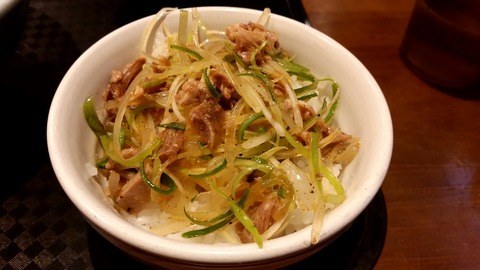 ラーメンこってり番長　こってり無双ミニ丼付き830円