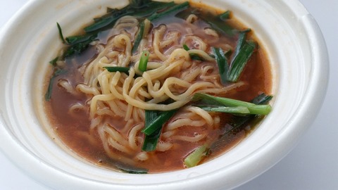 実食ピリ辛にらラーメン感想