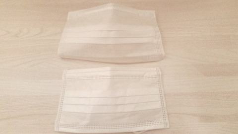 2ダイソー不織布マスク30枚箱マスク袋マスク