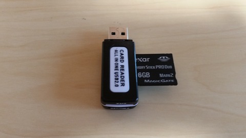 セリアで発見USBカードリーダーライターミニ