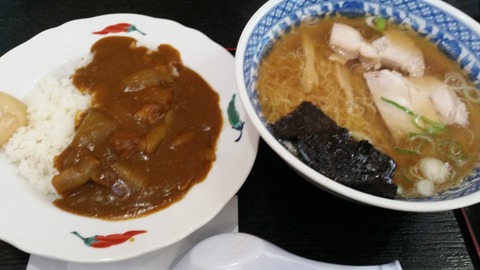 釜石ラーメンと半カレーセット