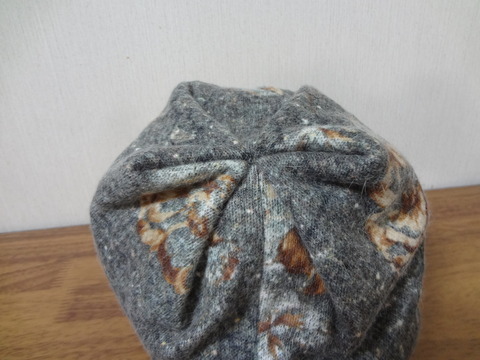帽子のてっぺん
