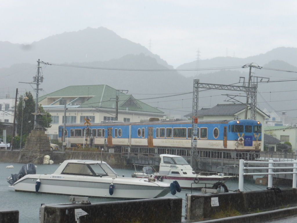 18きっぷ西日本旅! その27 ~呉線で撮り鉄!~ (8月22日) : ぴのってぃのコンデジ旅記録