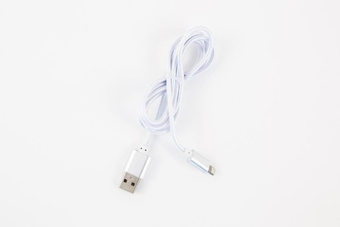 white-braided-iphone-cable_925x