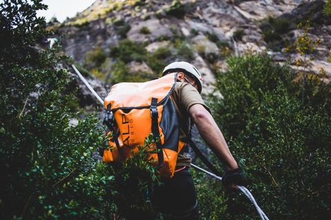 climber-repelling-a-mountain