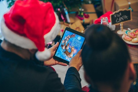 christmas-story-time-on-ipad_925x