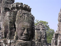 256px-Bayon_Angkor_in_Cambodia_001