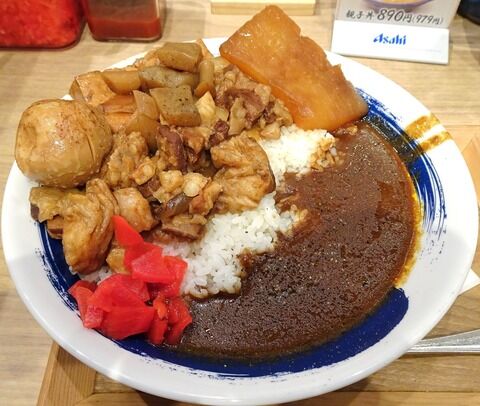 ■新橋の「肉めし岡もと」で、デカ盛り特肉カレー！