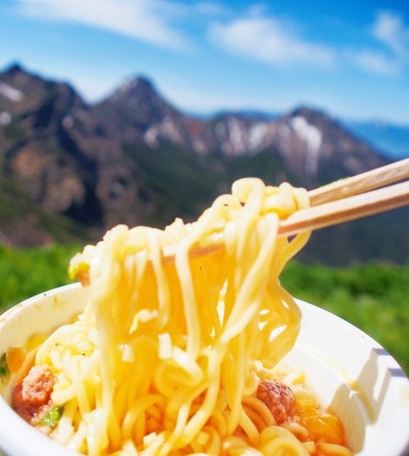 【急募】山にカップラーメンの汁を捨てては行けない理由