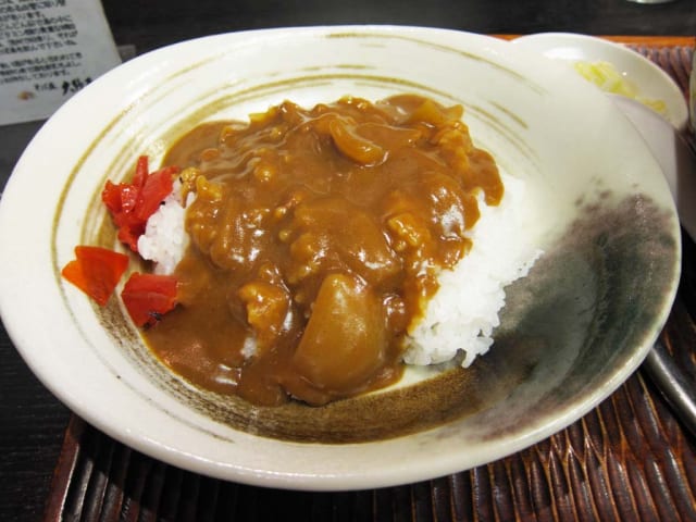 一人暮らしなのにカレー作る時ジャガイモ入れちゃう奴ｗｗｗｗ