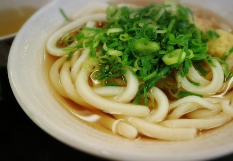 福岡「デロデロうどん」熊本「くまモン」佐賀「琵琶湖の水」大分「すだち」鹿児島「黒豚」宮崎「……」