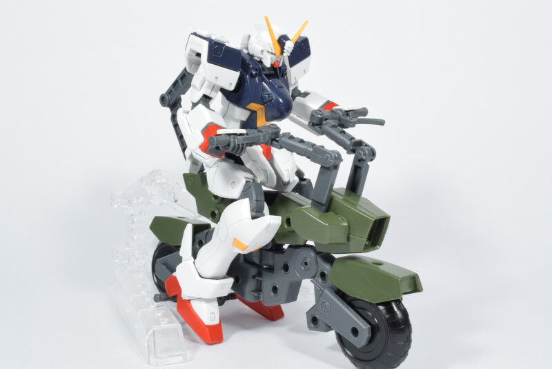 マシンライダーとHGUCクロスボーンガンダム
