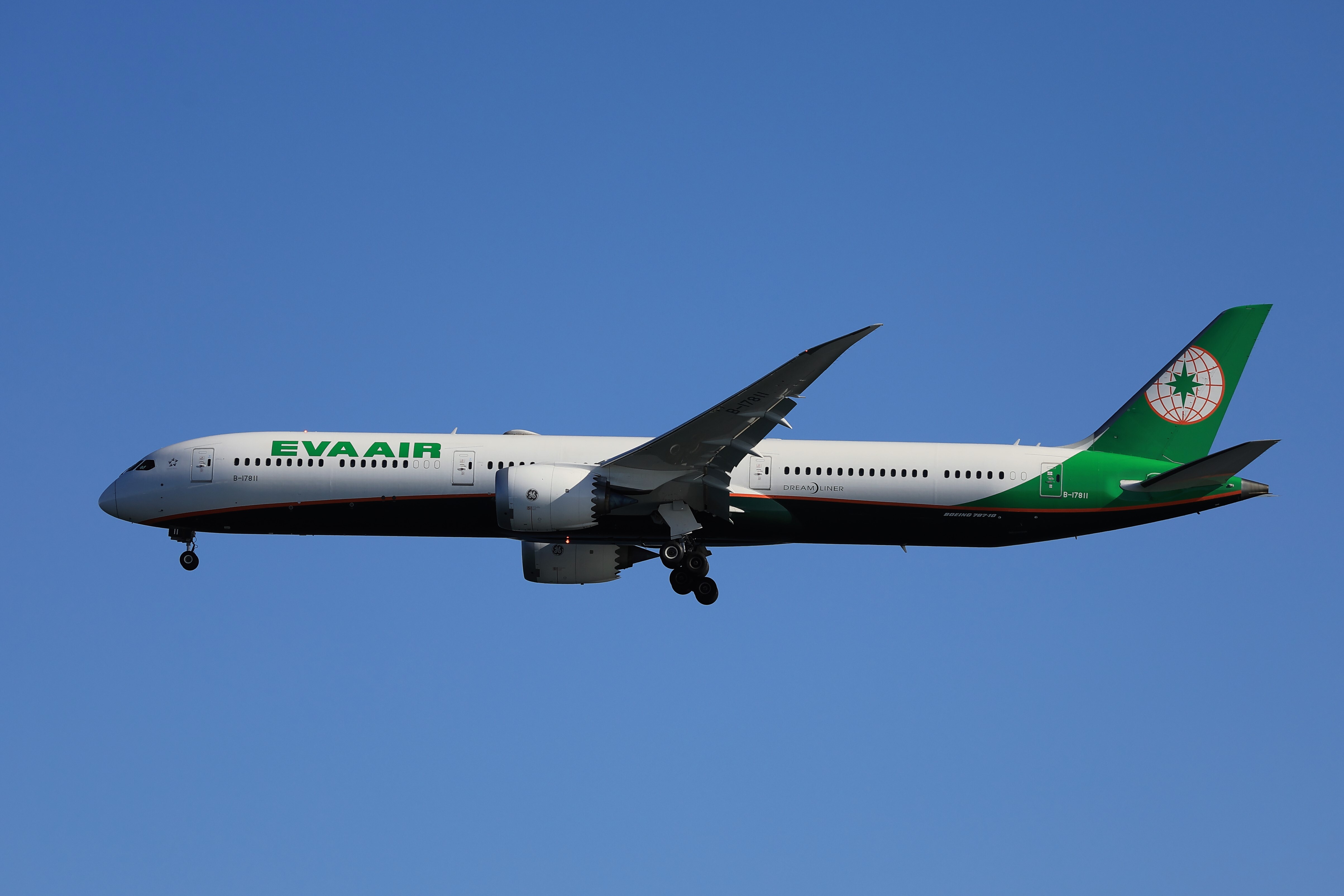 20240101(2462-015) 浮島町公園 (東京ディズニー40周年・EVA B78X・Starflyer A320) : 旅客機と周辺 ...