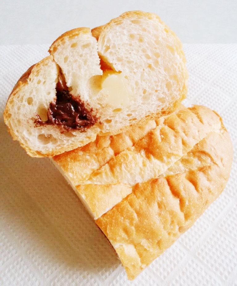 ヤマザキ フランスサンド 粒アーモンド入りチョコクリーム ミルク パン食べたよ ヤマザキ フランスサンド 粒アーモンド入りチョコクリーム ミルク パン食べたよ