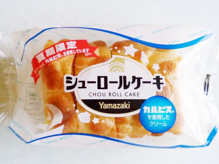 ヤマザキ シューロールケーキ カルピス を使用したクリーム パン食べたよ