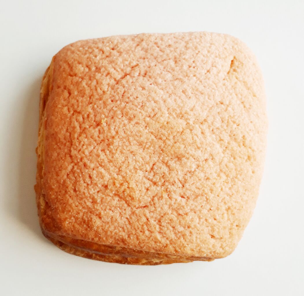 神戸屋 いちごとつぶあんのメロンパン パン食べたよ