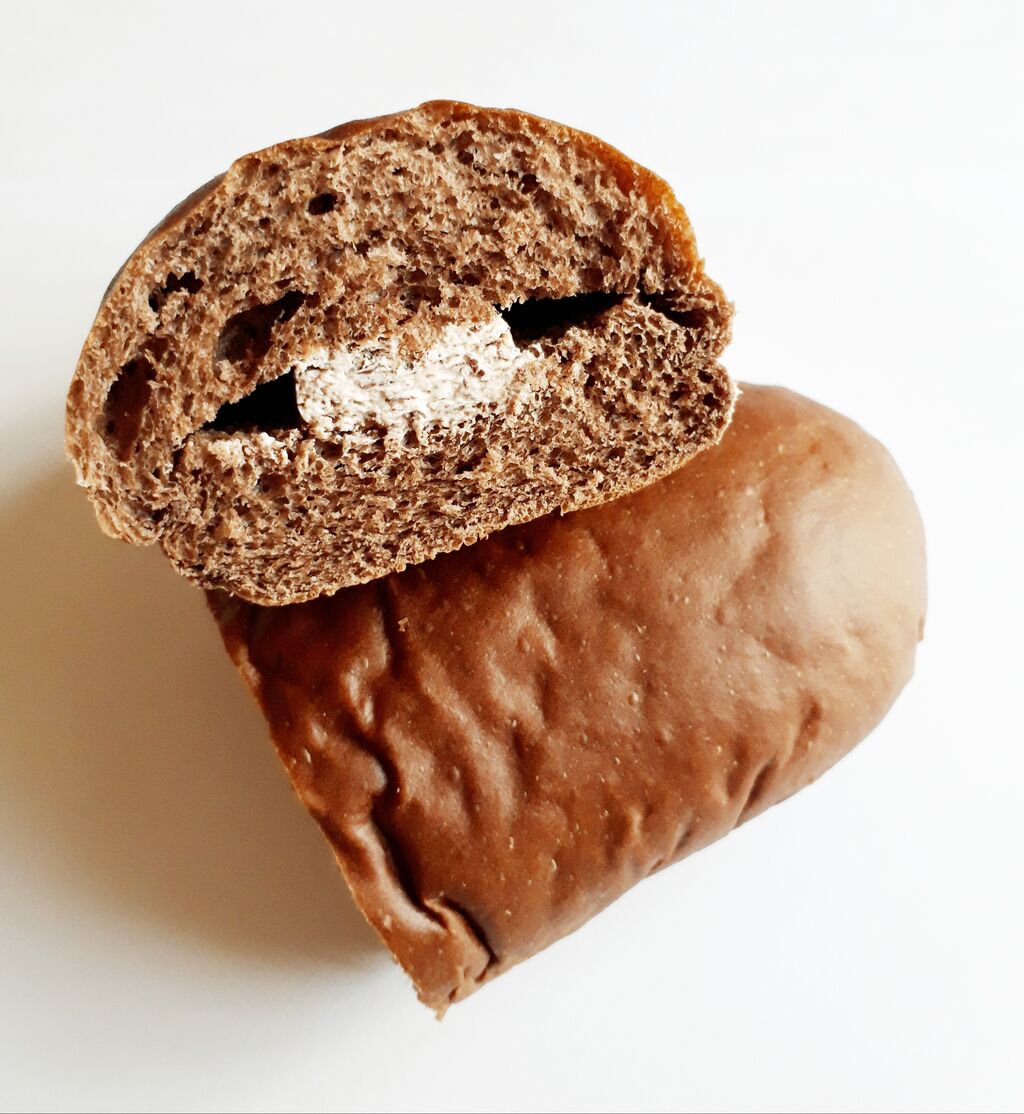 ヤマザキ コッペパンチョコ 削りチョコ入りミルククリーム パン食べたよ