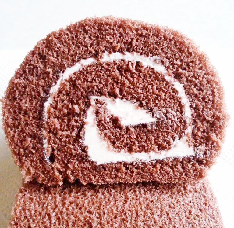 ヤマザキ スイスロール チョコ : パン食べたよ