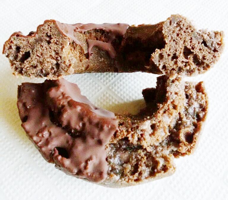 ファミリーマート ダブルチョコオールドファッションドーナツ パン食べたよ ファミリーマート ダブルチョコオールドファッションドーナツ パン食べたよ