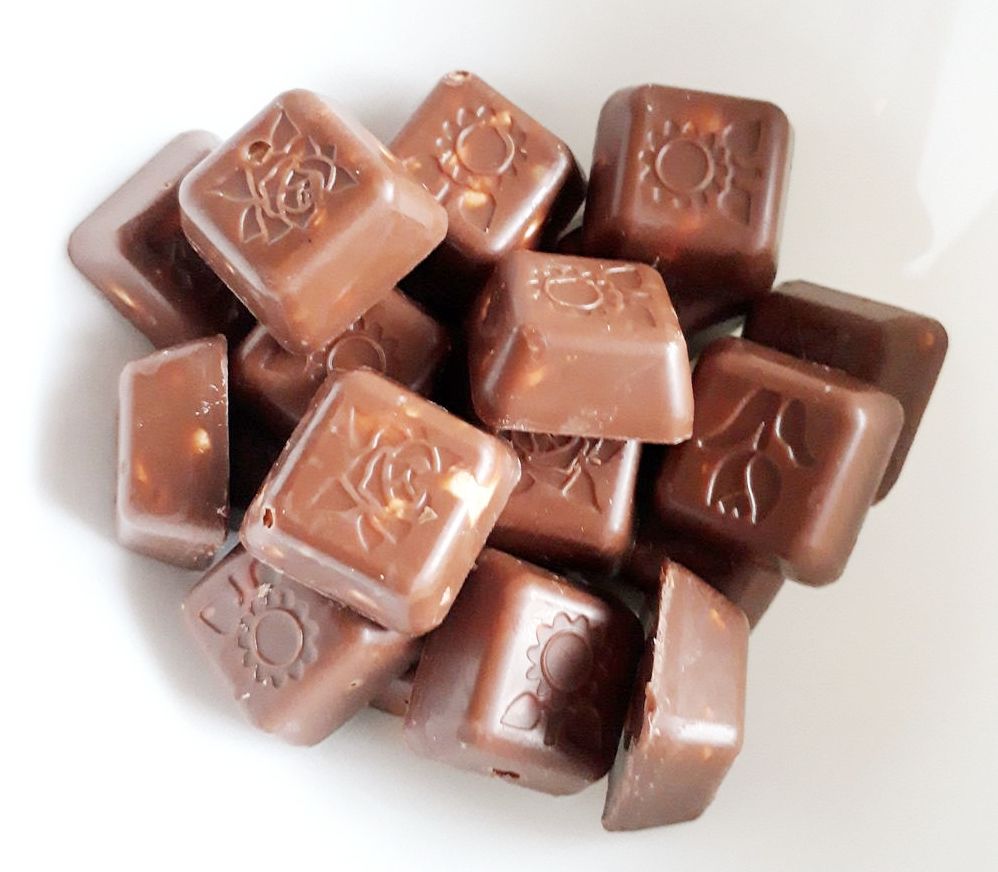 不二家 ピーナッツチョコレート パン食べたよ