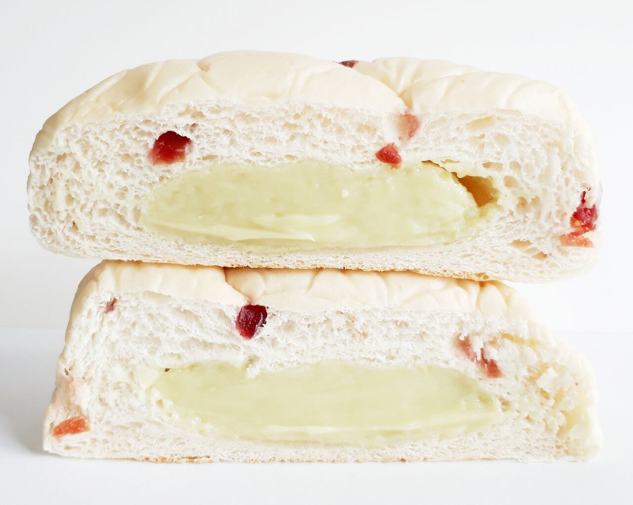 ヤマザキ クランベリーとピスタチオクリームのパン パン食べたよ ヤマザキ クランベリーとピスタチオクリームのパン パン食べたよ