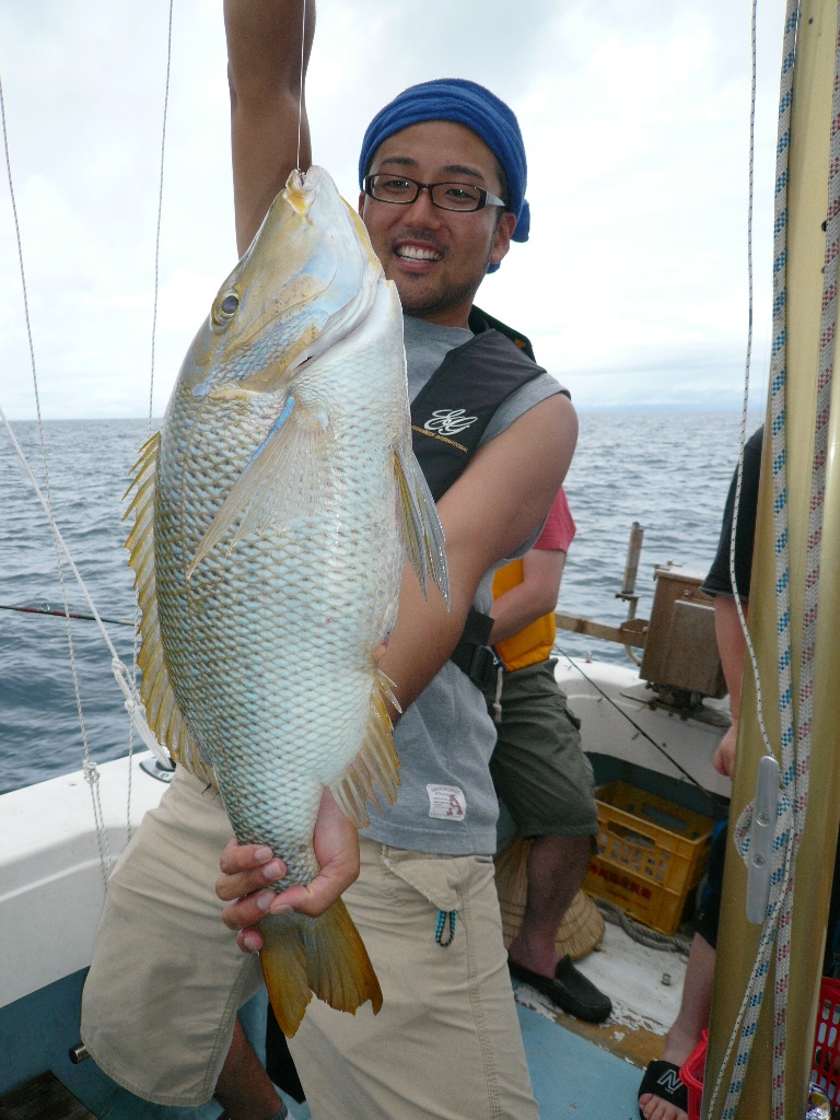 クリスティーナ号 糸満沖釣り 地元ご用達 また行きたくなる沖縄の食堂