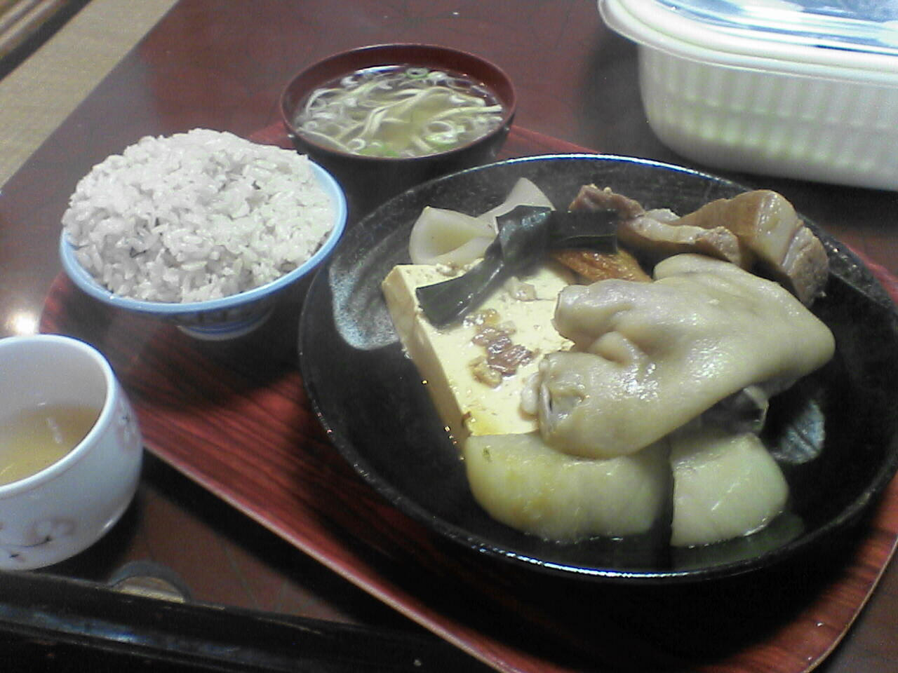 大衆食堂高良 地元ご用達 また行きたくなる沖縄の食堂