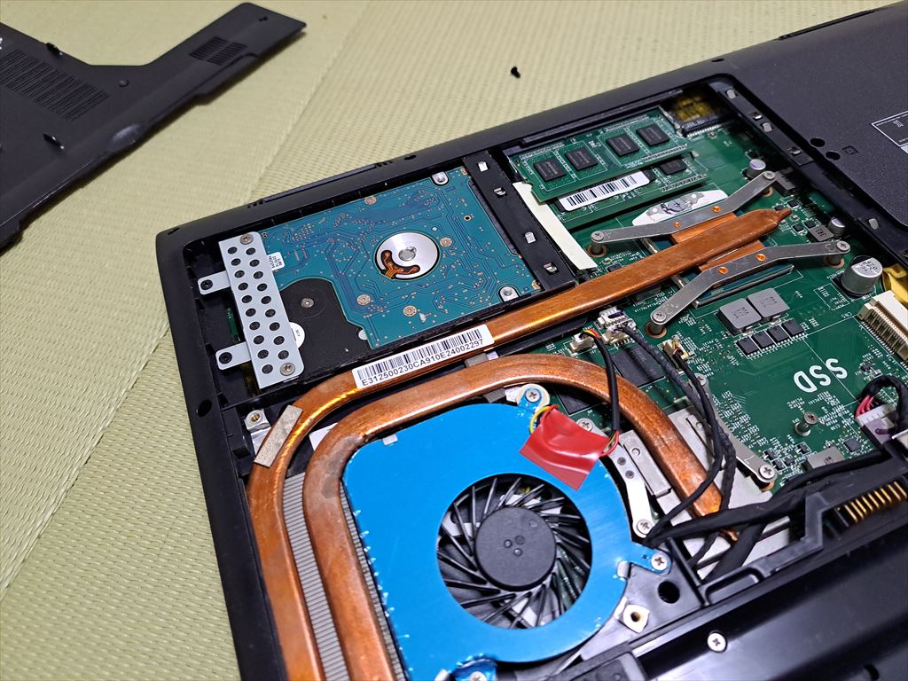 マウスコンピューターのノートPCにHDDを増設 : 天ぷら蕎麦が美味しい隠れたブログ2