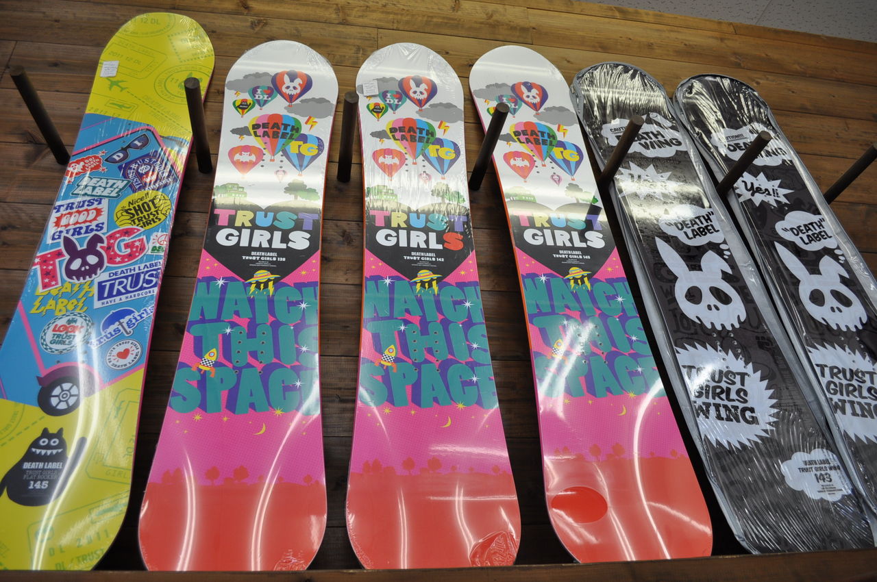 DEATH LABEL TRUST GIRLS 138cm+FLUXビンディング DEATH LABEL TRUST GIRLS 138cm+FLUXビンディング