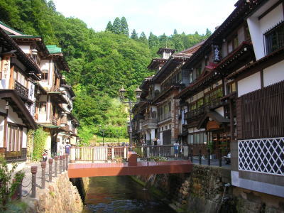 こちらが銀山温泉の風景。