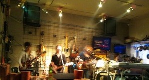 ライブバー★