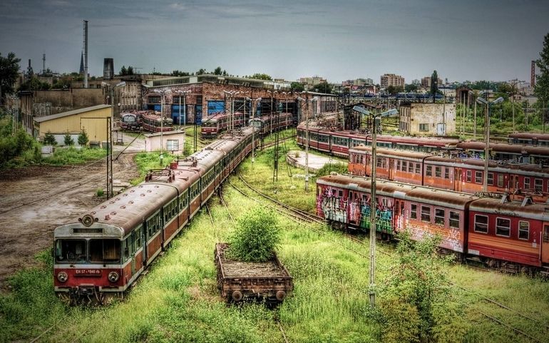電車や建物まるごと廃墟となったシンシナティの地下鉄車庫 Plum Heart 電車や建物まるごと廃墟となったシンシナティの地下鉄車庫 Plum Heart