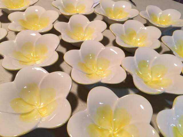 メイドインハワイのお花の小皿 Plumeria Cafe