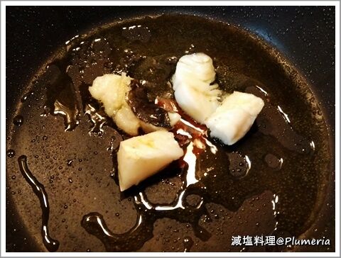 ¥¿¥é¤È¥Ñ¥ó¼ª¤Î¥°¥é¥¿¥ó¥·¥Á¥å¡¼ (¥¿¥é)