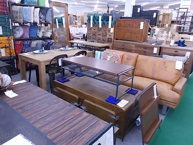 名古屋北店 う ん やっぱりカッコいい アウトレット家具専門店 プラスリビングのブログ