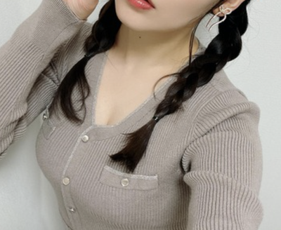 【画像】上坂すみれさん、発達した膨らみの強調が止まらないwwwwwのサムネイル