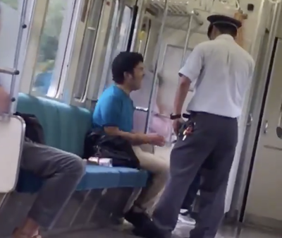 動画 電車のトイレにスマホを落とした男 発狂する ぶる速 Vip 動画 電車のトイレにスマホを落とした男 発狂する ぶる速 Vip