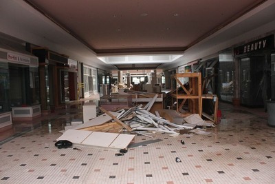abandoned_malls_22