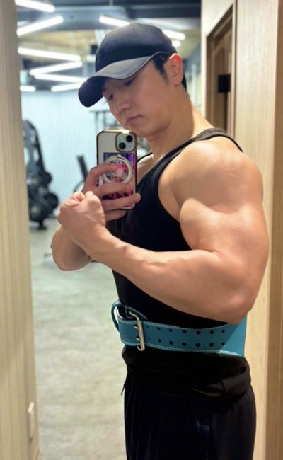 HE2GJ-2bAAADJiC