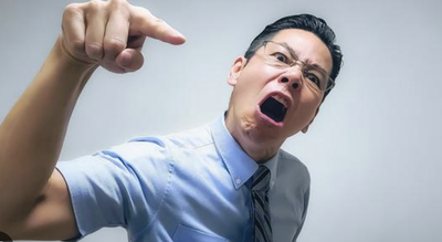 野球部を乗せたマイクロバス、信じられない事故を起こして逝く