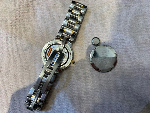 SUNTO.スウォッチ、Cartier、SEIKOなど腕時計の電池交換14
