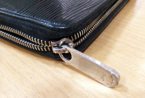 ルイヴィトン 財布修理 ファスナー交換1