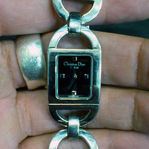 クリスチャンディオールChristian Diorの時計の電池交換2