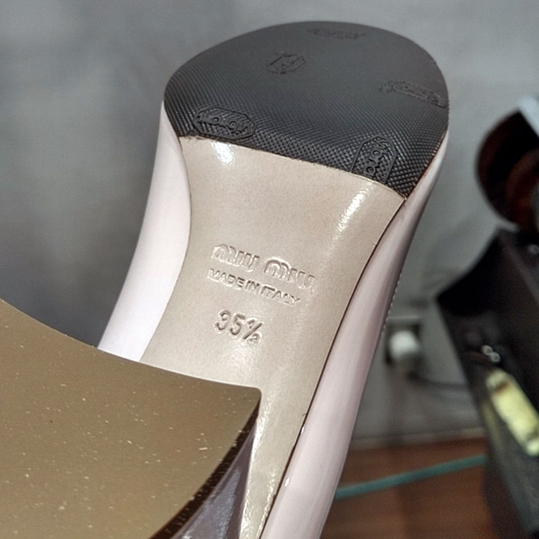 大好評 明石西明石でレディース 高級ブランド 靴修理 プラダ Prada ミュウミュウ Miu Miu パンプス ハーフソール 靴修理 合鍵作製 時計の電池交換のお店 プラスワン 明石 Jr大久保駅 西明石 明石 靴修理 合鍵作製 時計電池交換 かばん修理 ジュエリー修理 のお店 Jr