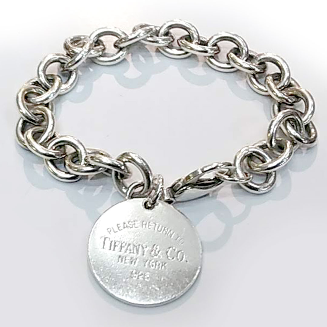 明石でジュエリー修理 ティファニー Tiffany Co プレート ブレスレットティファニー ブレスレット 修理 明石 靴修理 合鍵作製 時計電池交換 かばん修理 ジュエリー修理 くつかばんクリーニング のお店 イオン明石 4f プラスワン 明石店 明石でジュエリー修理 ティファニー Tiffany Co プレート ブレスレットティファニー ブレスレット 修理 明石 靴修理 合鍵作製 時計電池交換 かばん修理 ジュエリー修理 くつかばんクリーニング のお店 イオン明石 4f プラスワン 明石店