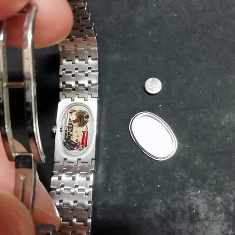 Christian Dior クリスチャンディオール 時計の電池交換1