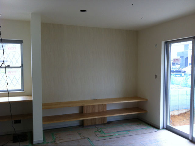 リビング壁紙 千金堂 刈谷店 でマイホームを建てます